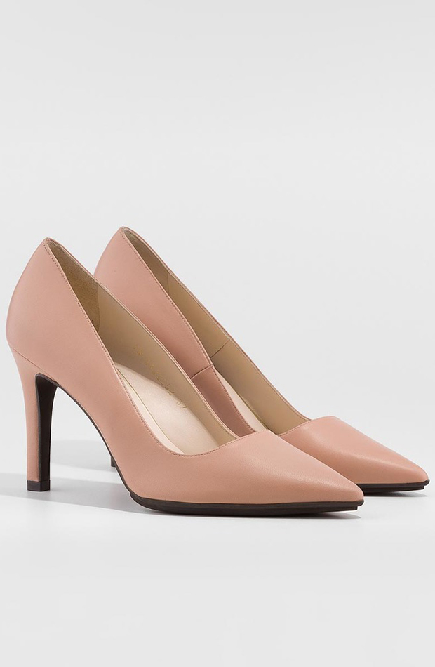 Zapatos de salón de piel de Lodi: looks para ir al teatro