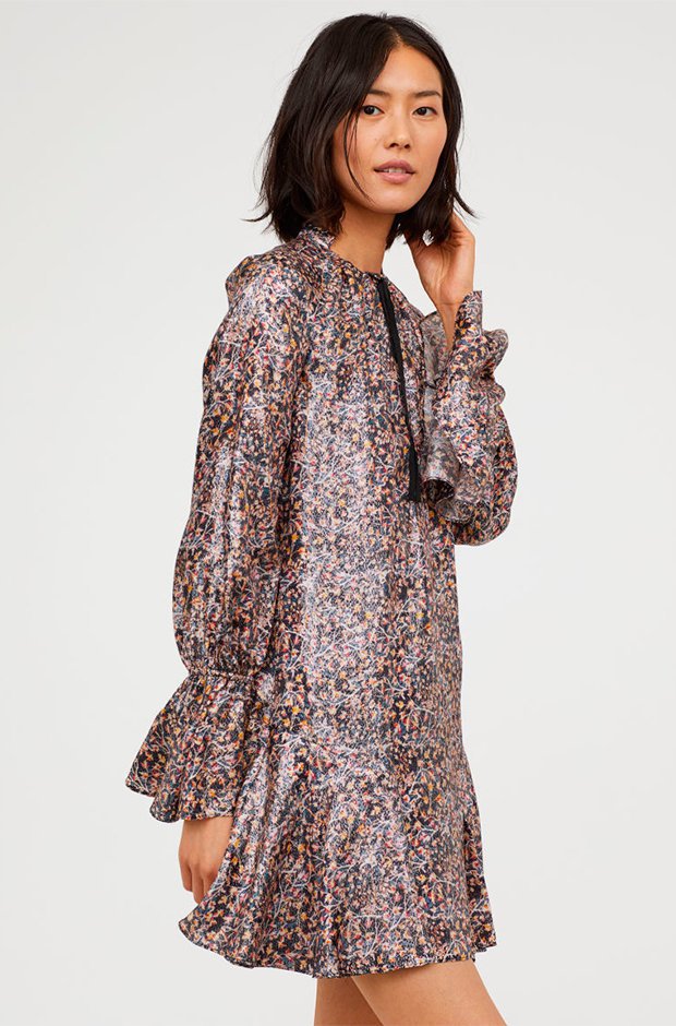 Look de invitada en las rebajas