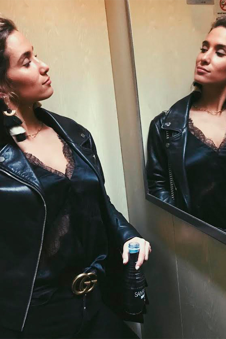Cazadora negra de cuero